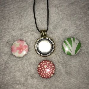 Interchangable magnet necklace (gold pendant)